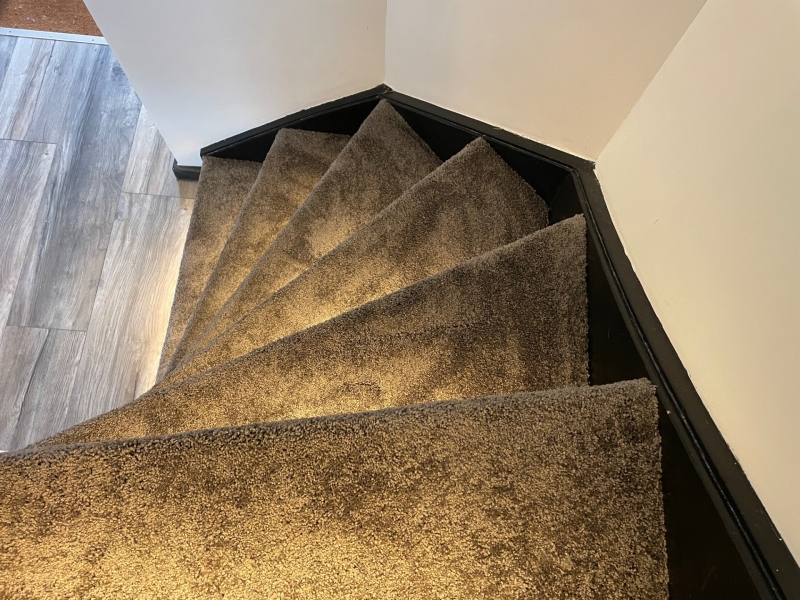 Trap bekleden met tapijt actie 2