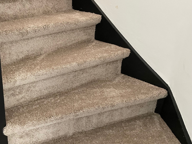 Trap bekleden met tapijt actie NU €760,-